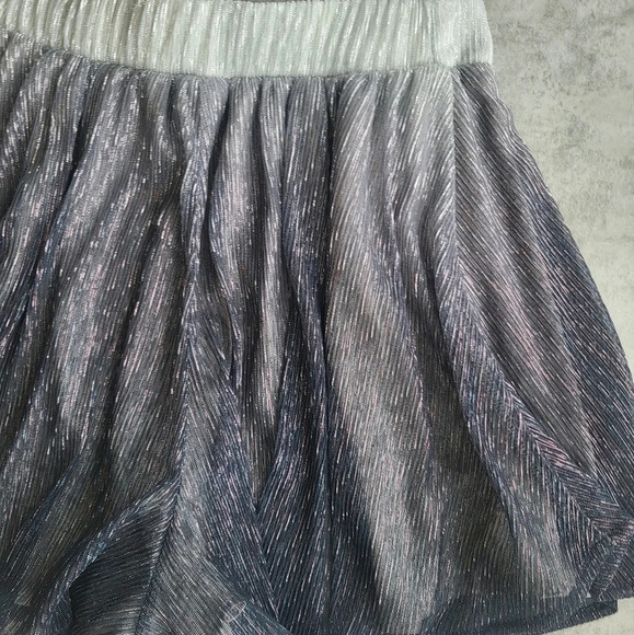 Show Me Your Mumu Shimmery Carlos Swing Shorts - Picture 9 of 10